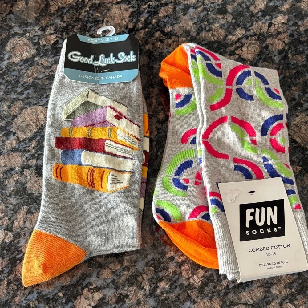 Fun & Good Luck Socks Men’s Cotton Blend Gray Books Geometric Pattern NWT 10-13 - Picture 8 of 8